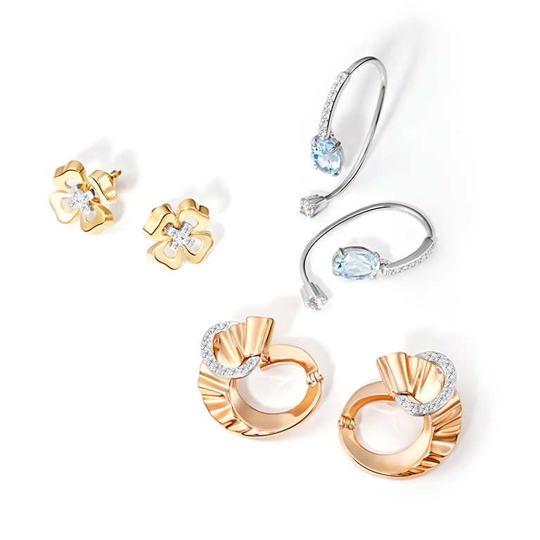 Серьги в ювелирном магазине PLATINA